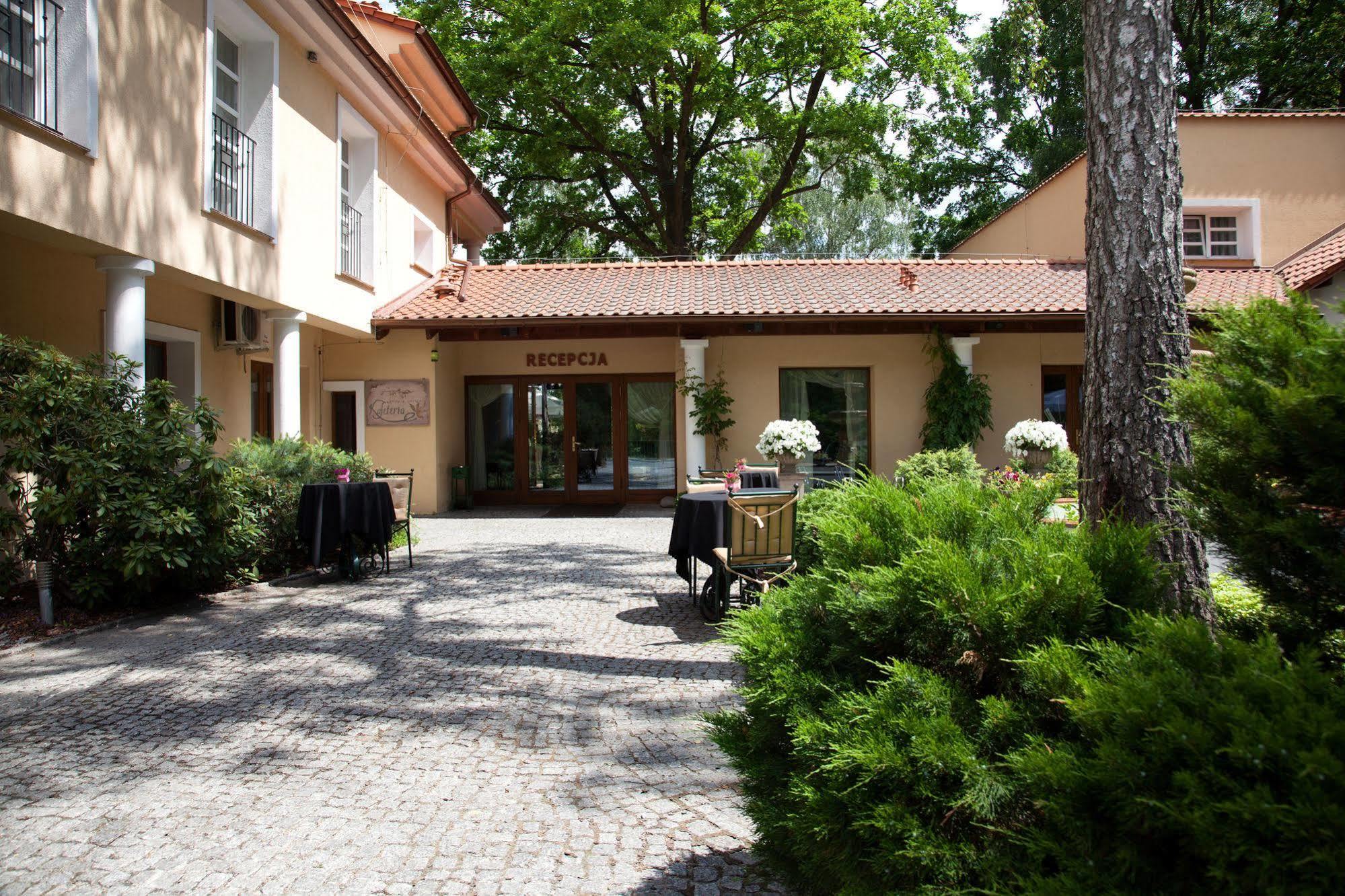 Villa Toscana Warszawa Exteriör bild